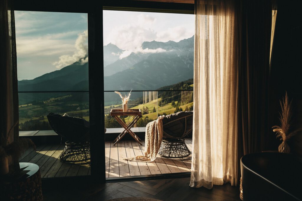 uitzicht vanaf kamer in jufenalm